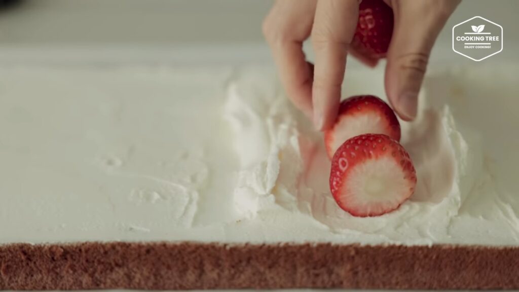 Christmas Strawberry Chocolate Roll Cake Recipe