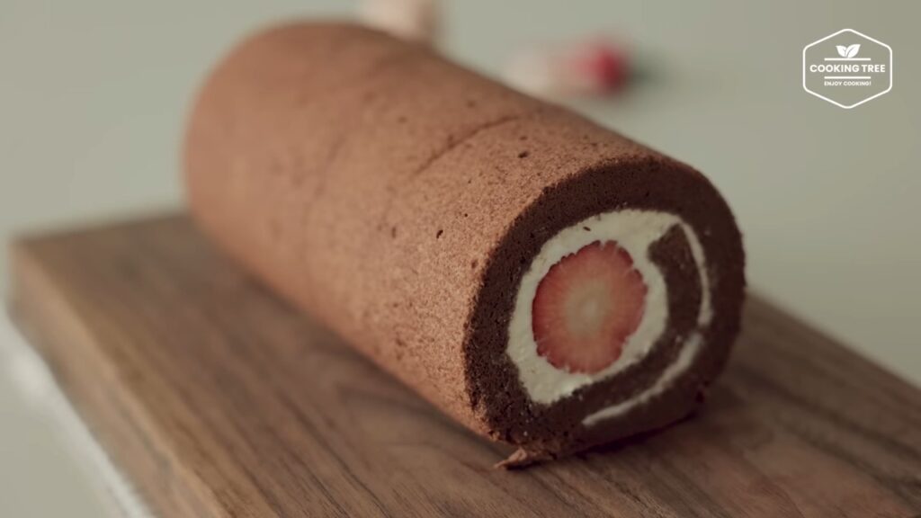 Christmas Strawberry Chocolate Roll Cake Recipe