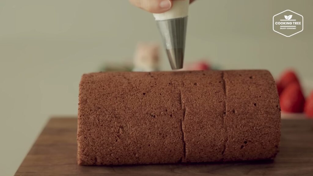 Christmas Strawberry Chocolate Roll Cake Recipe