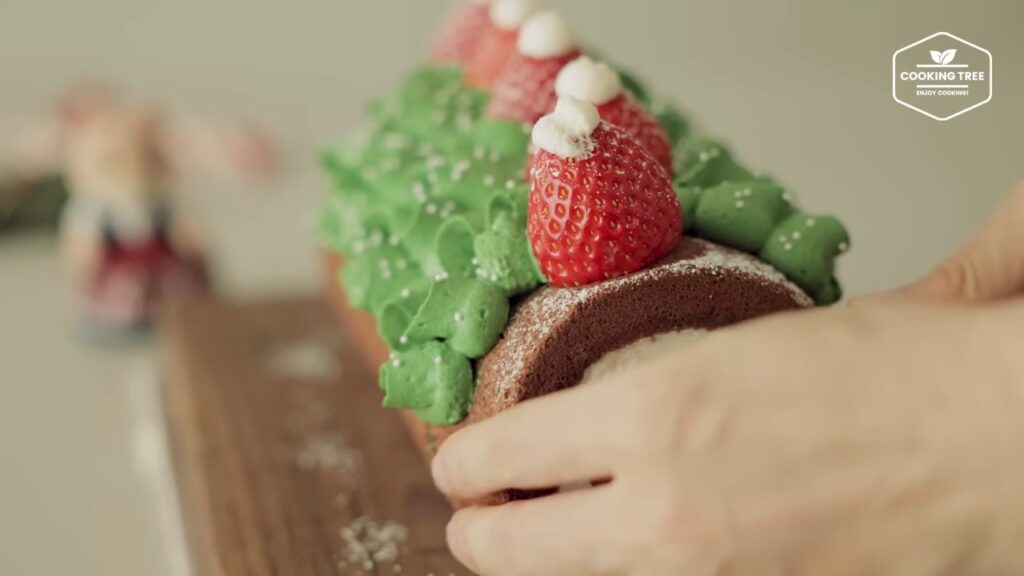Christmas Strawberry Chocolate Roll Cake Recipe