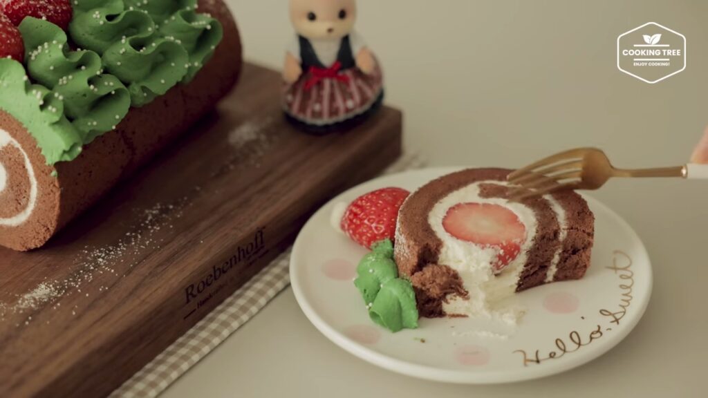 Christmas Strawberry Chocolate Roll Cake Recipe