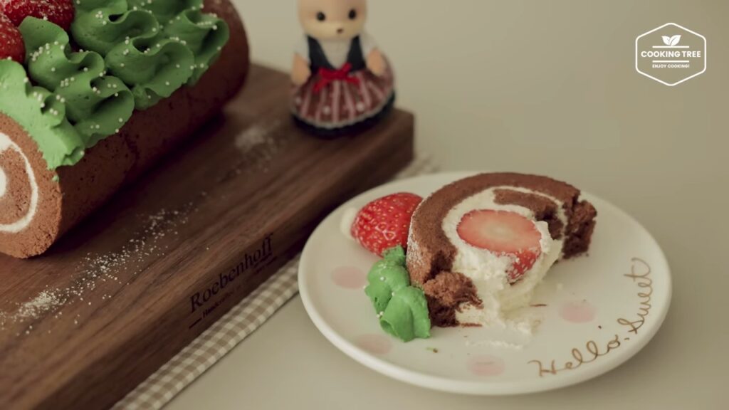 Christmas Strawberry Chocolate Roll Cake Recipe