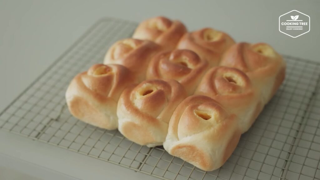 Flower shaped Custard Bread Roll Recipe