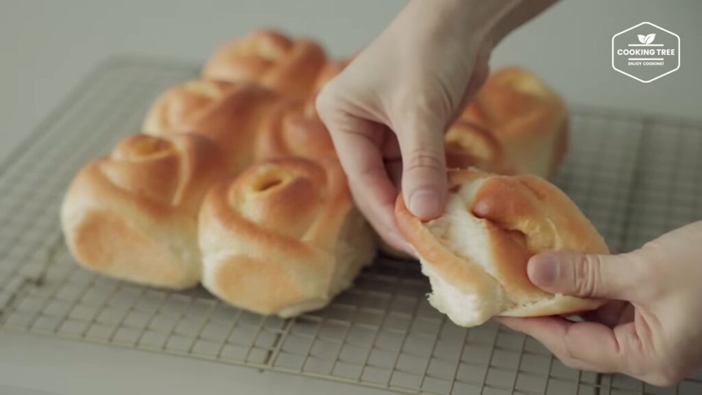 Flower shaped Custard Bread Roll Recipe