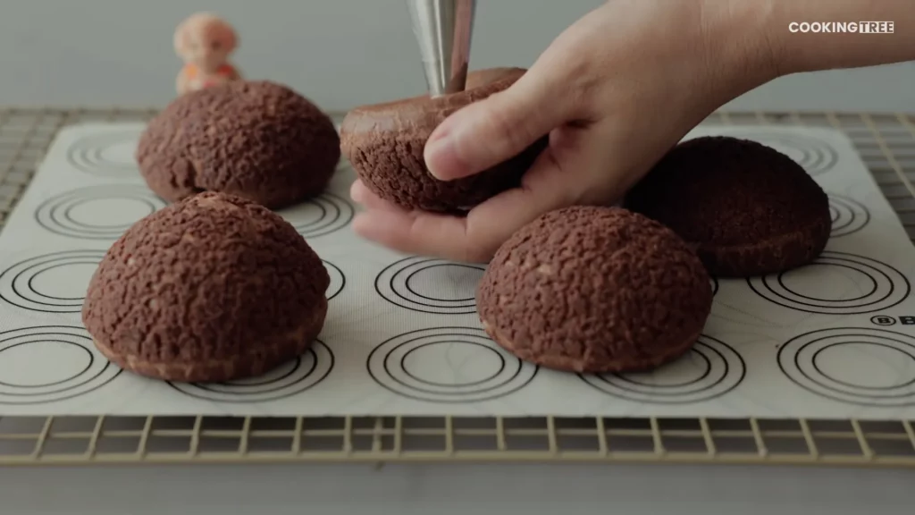 Dirty Choux Cream Puff