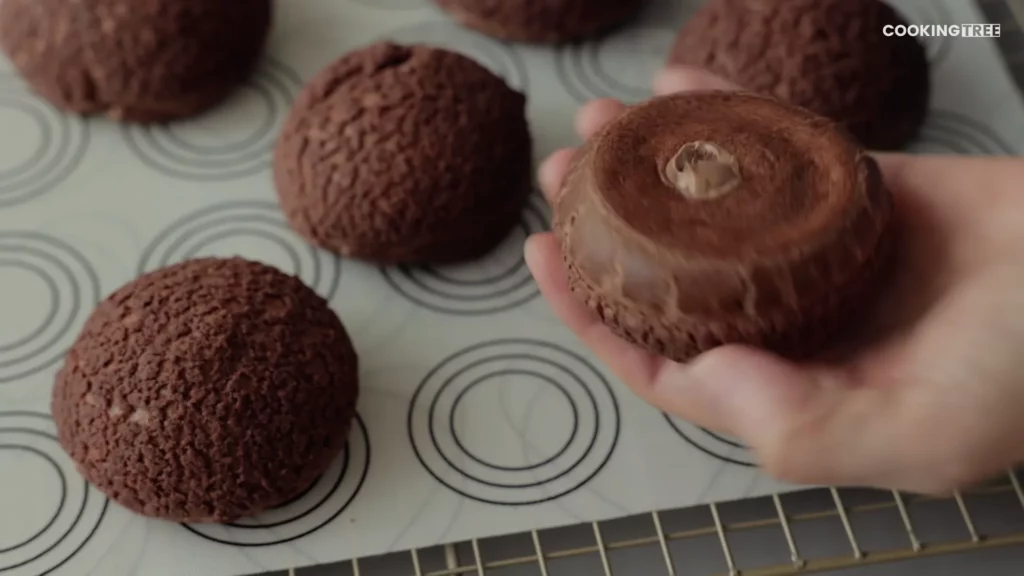 Dirty Choux Cream Puff