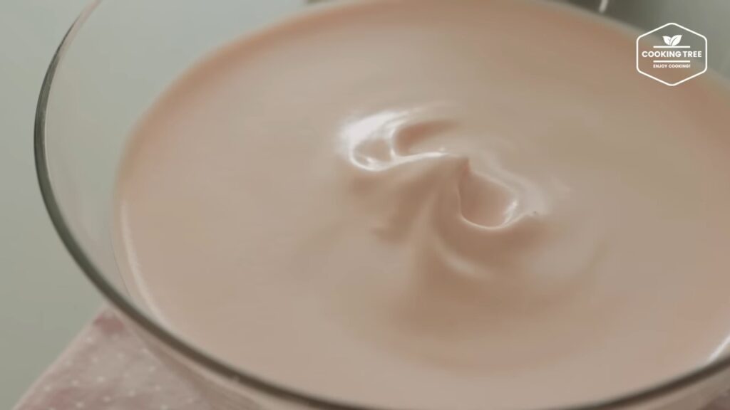 Pink Strawberry Cake Recipe