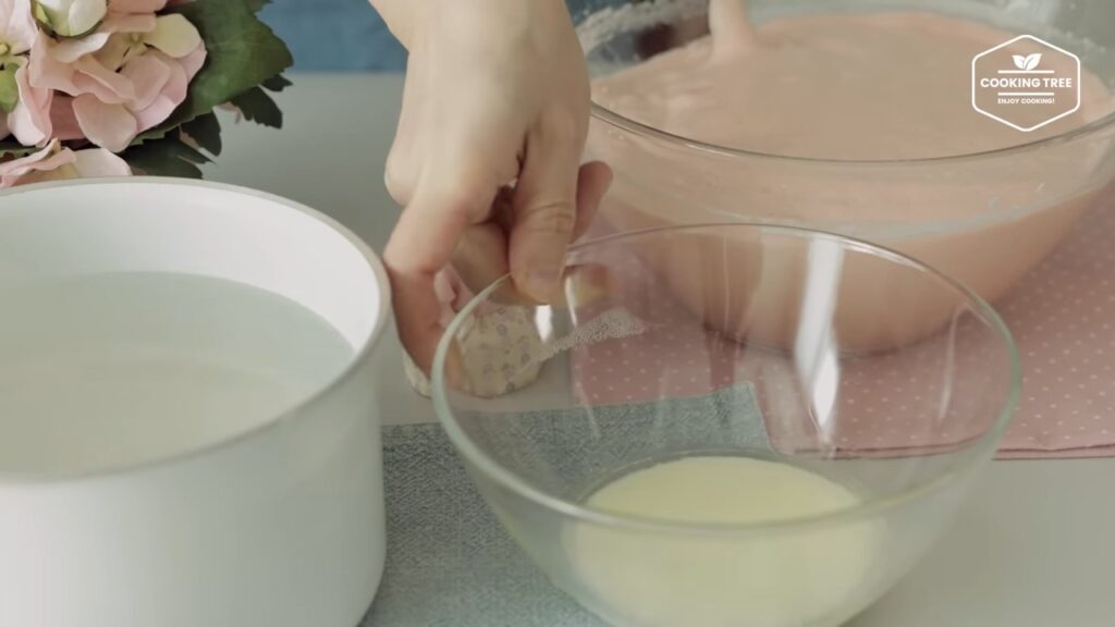 Pink Strawberry Cake Recipe