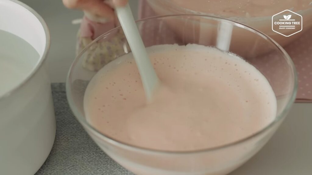 Pink Strawberry Cake Recipe