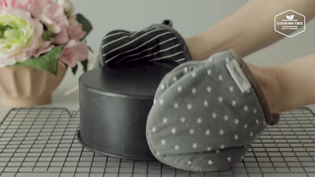 Pink Strawberry Cake Recipe