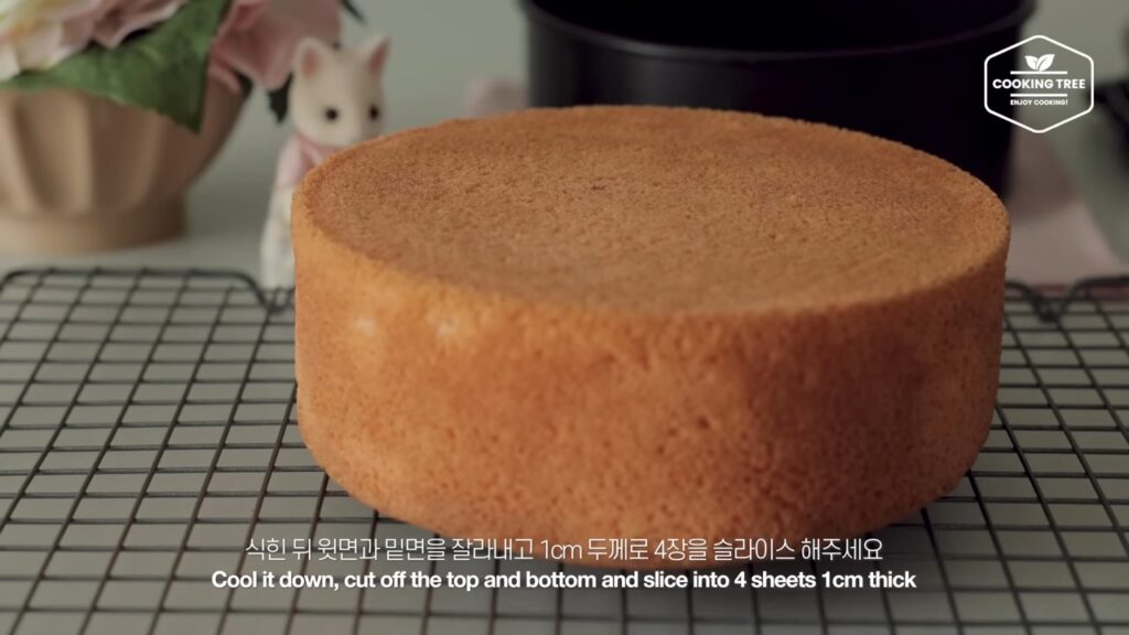Pink Strawberry Cake Recipe
