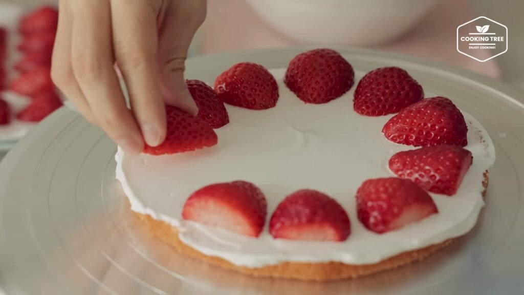 Pink Strawberry Cake Recipe