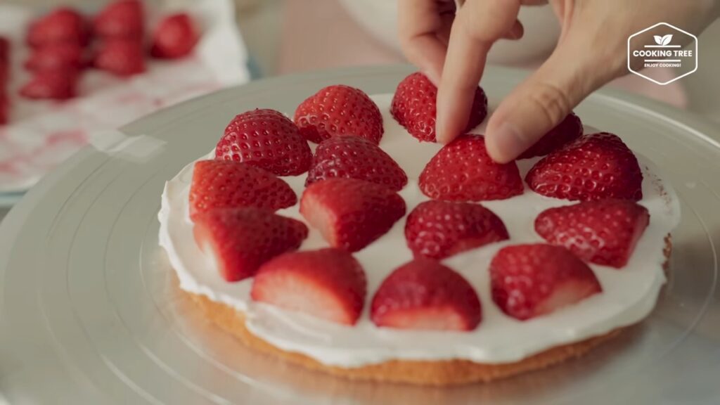 Pink Strawberry Cake Recipe