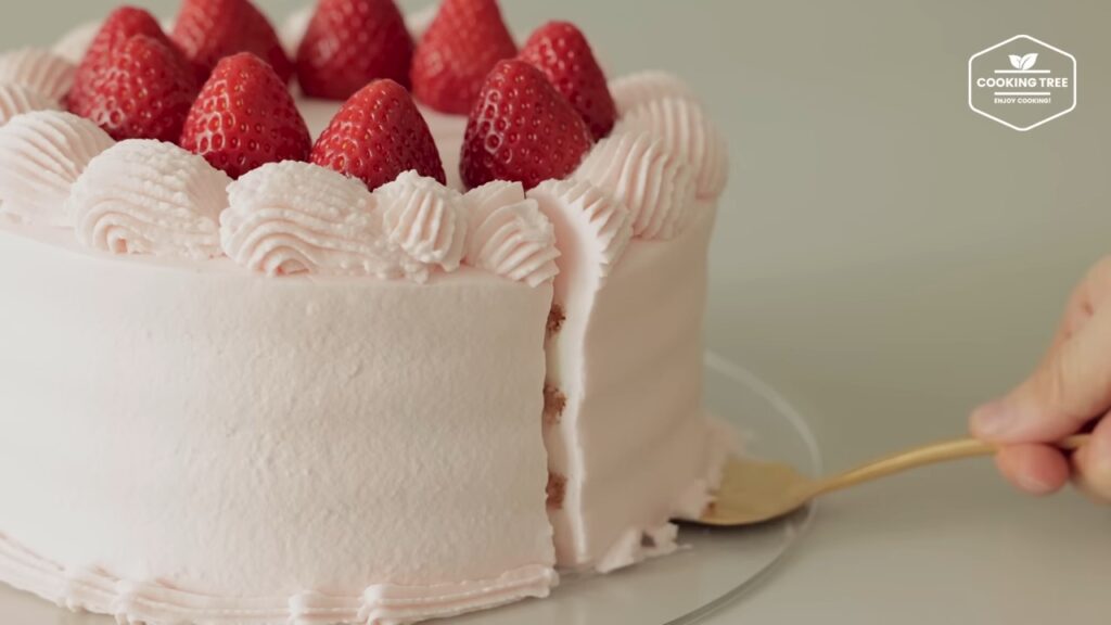 Pink Strawberry Cake Recipe