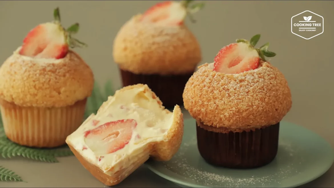 Strawberry Cream PuffCookie Choux Muffin Recipe Strawberry Cream PuffCookie Choux Muffin Recipe