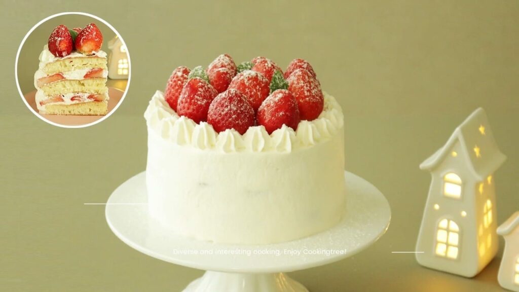 Strawberry whipped cream cake Cooking tree