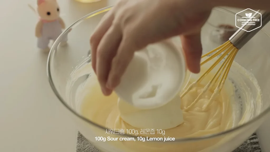 Sour Cream Cheesecake Recipe