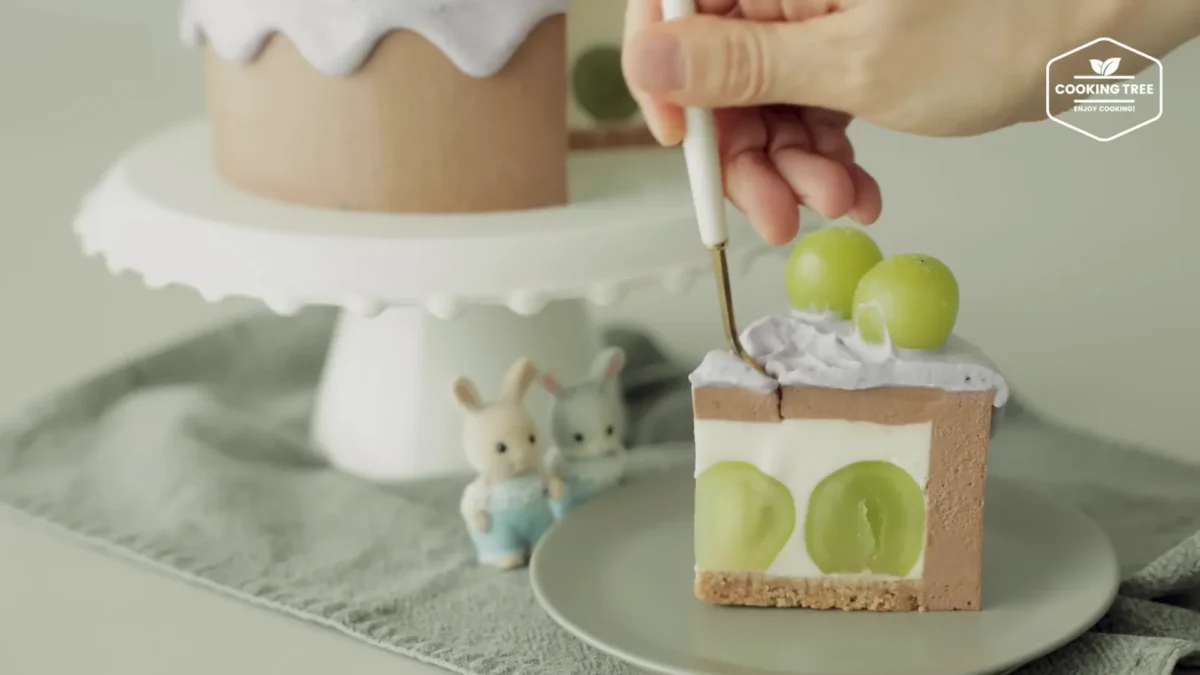 No Bake Shine Muscat Chocolate Cheesecake Recipe