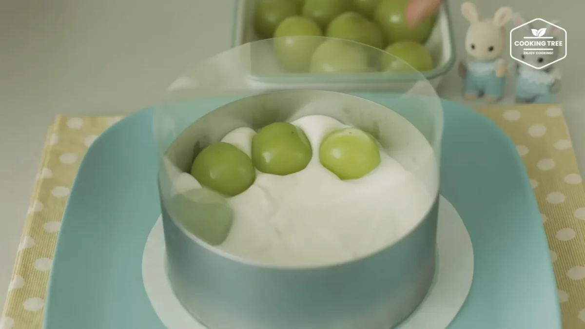 No Bake Shine Muscat Chocolate Cheesecake Recipe