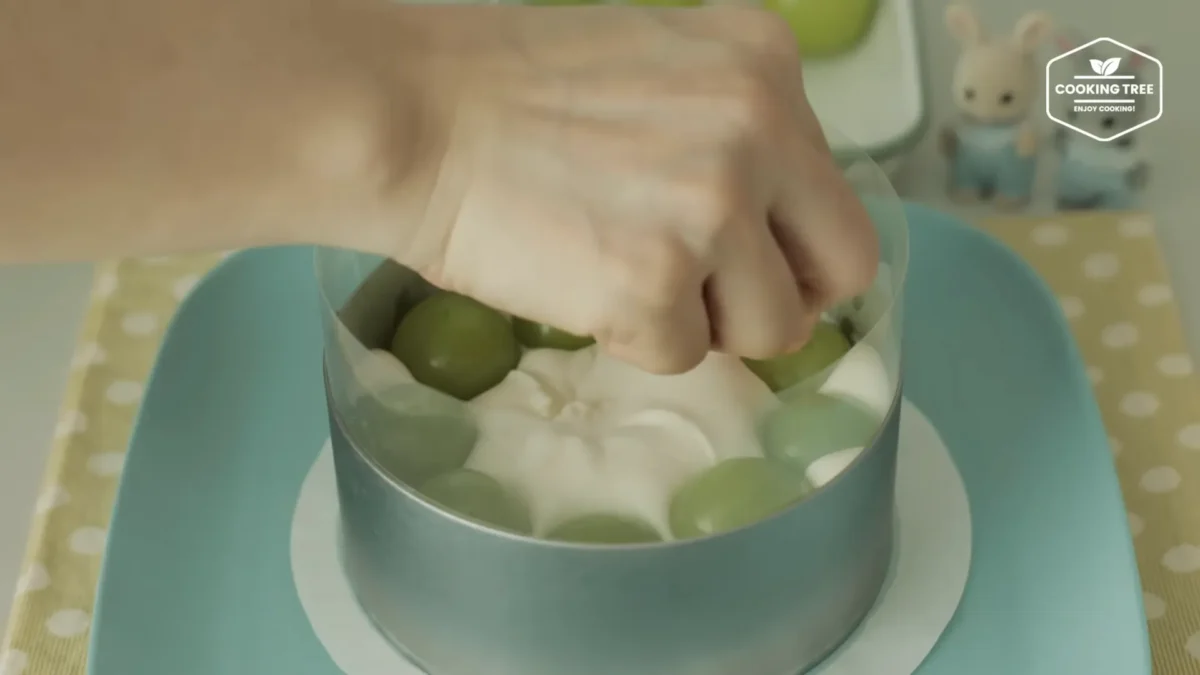 No Bake Shine Muscat Chocolate Cheesecake Recipe