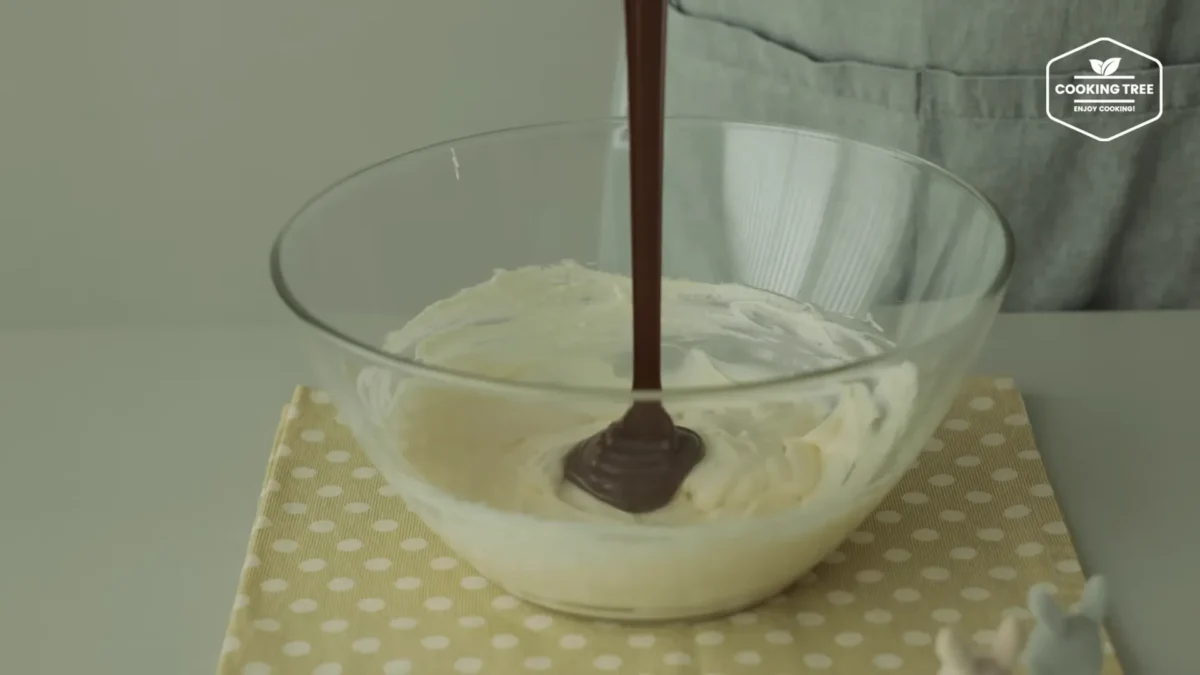 No Bake Shine Muscat Chocolate Cheesecake Recipe