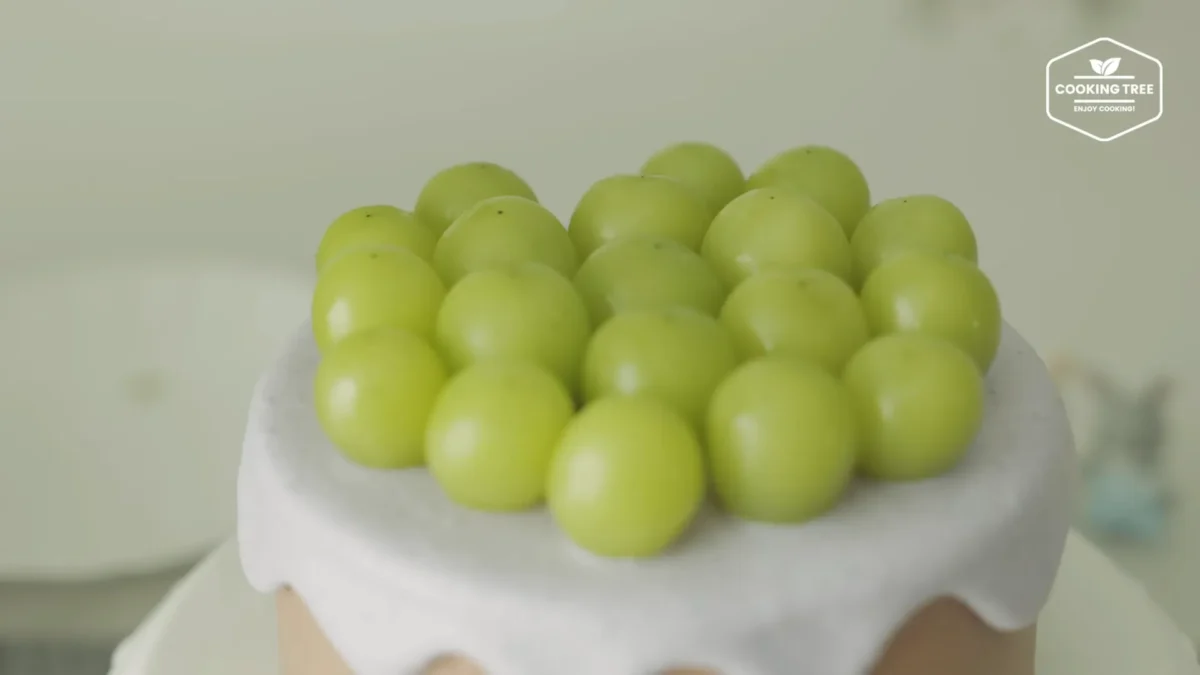 No Bake Shine Muscat Chocolate Cheesecake Recipe