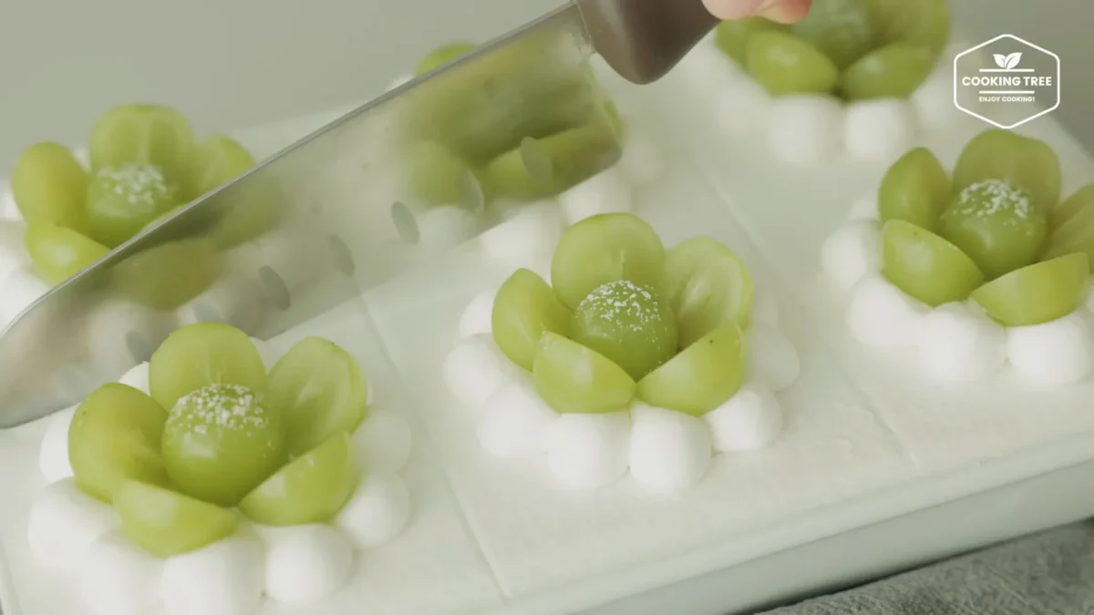 Shine Muscat Green Grape Cake Recipe