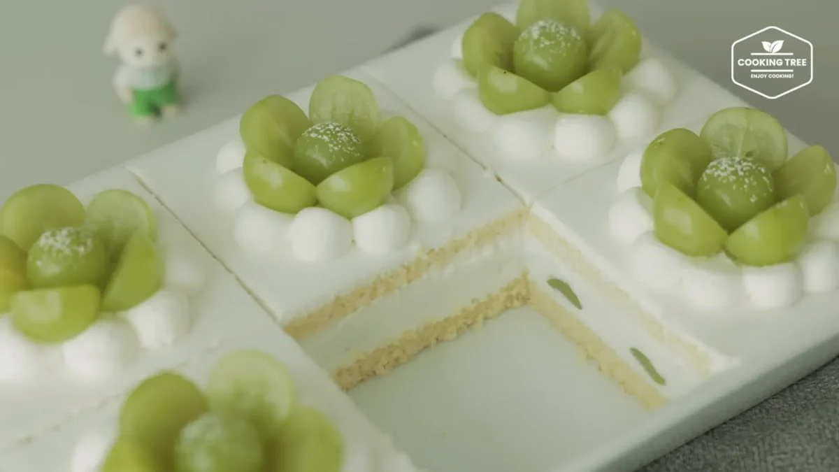 Shine Muscat Green Grape Cake Recipe