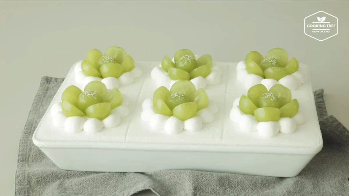 Shine Muscat Green Grape Cake Recipe