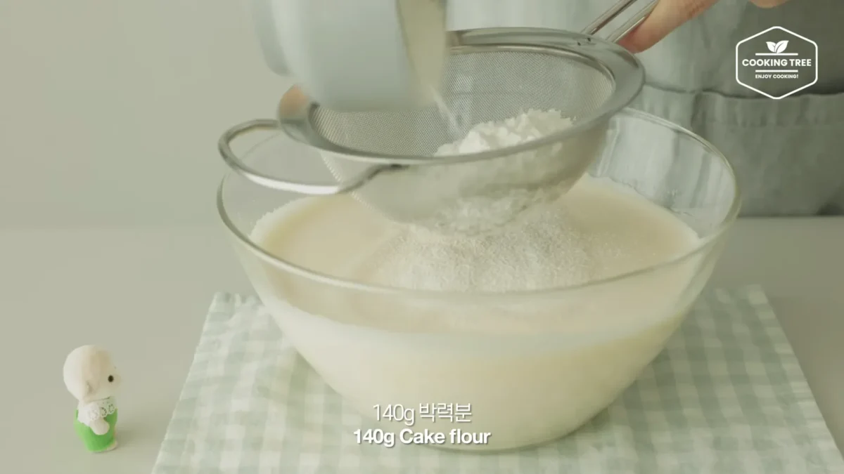 Shine Muscat Green Grape Cake Recipe