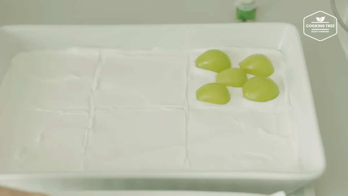 Shine Muscat Green Grape Cake Recipe