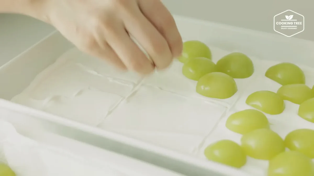 Shine Muscat Green Grape Cake Recipe