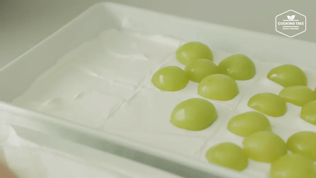 Shine Muscat Green Grape Cake Recipe