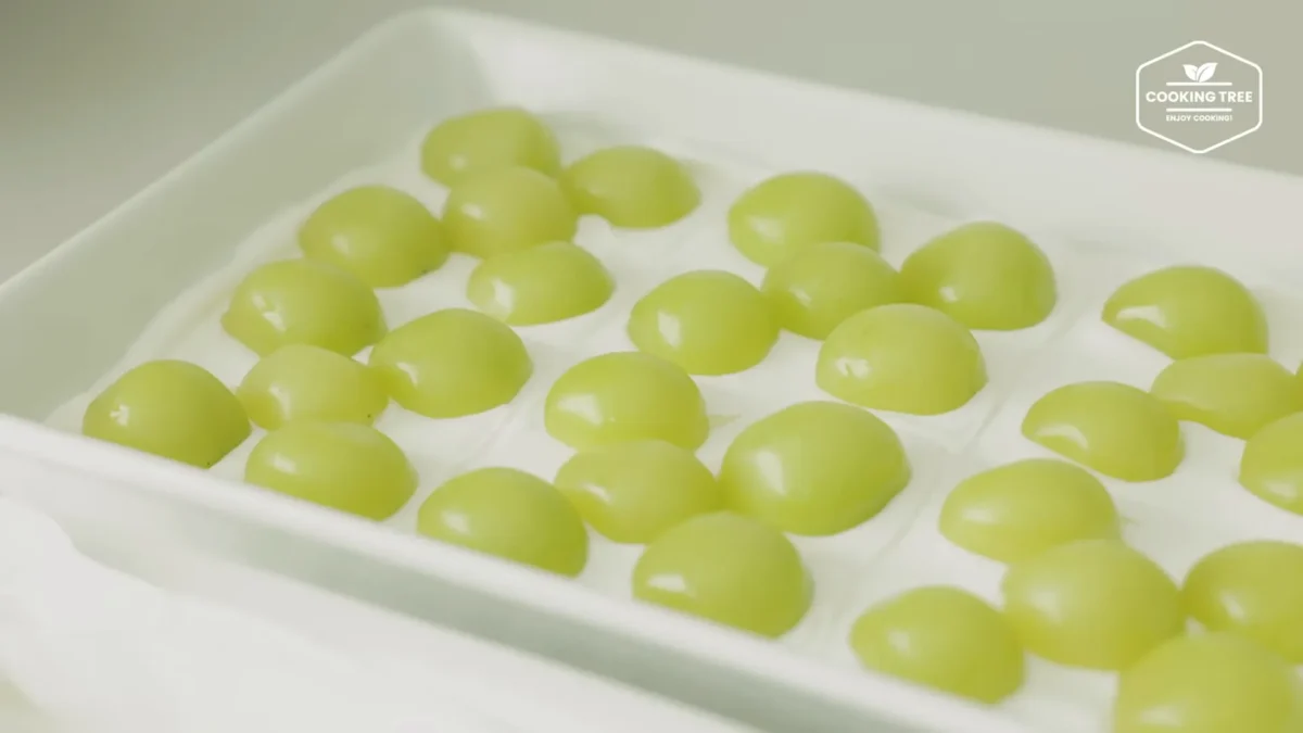 Shine Muscat Green Grape Cake Recipe