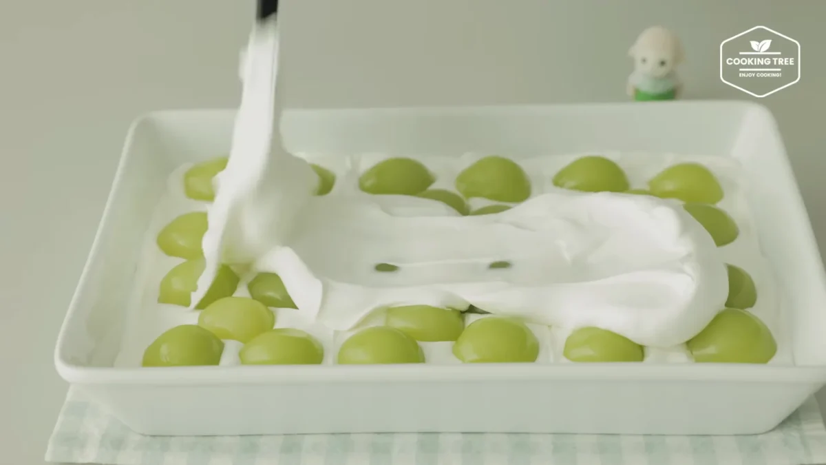 Shine Muscat Green Grape Cake Recipe