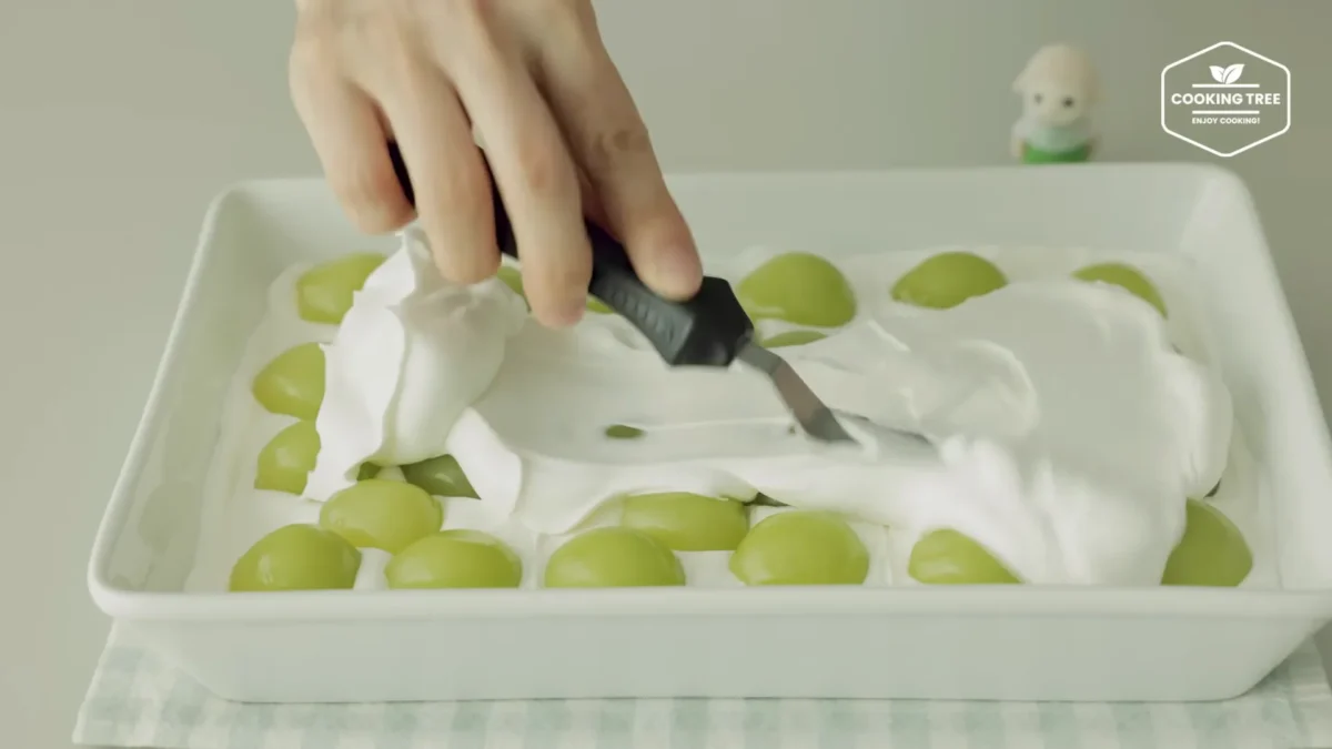 Shine Muscat Green Grape Cake Recipe