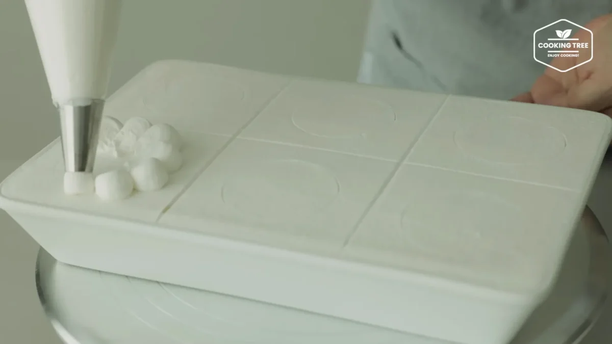 Shine Muscat Green Grape Cake Recipe