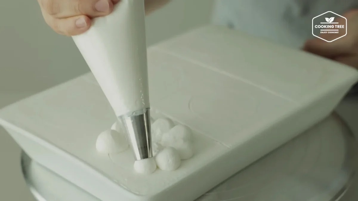 Shine Muscat Green Grape Cake Recipe