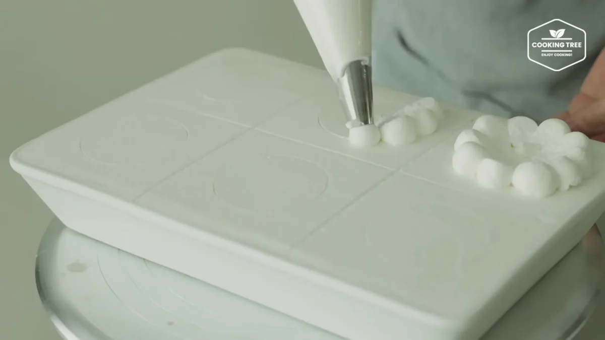 Shine Muscat Green Grape Cake Recipe