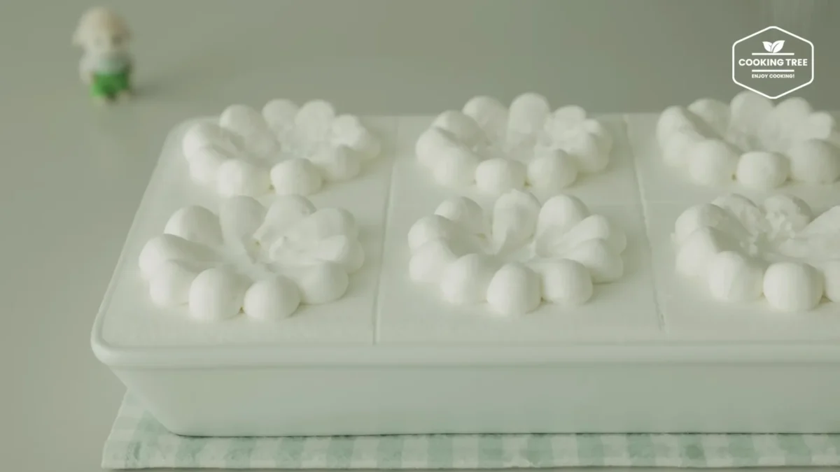 Shine Muscat Green Grape Cake Recipe