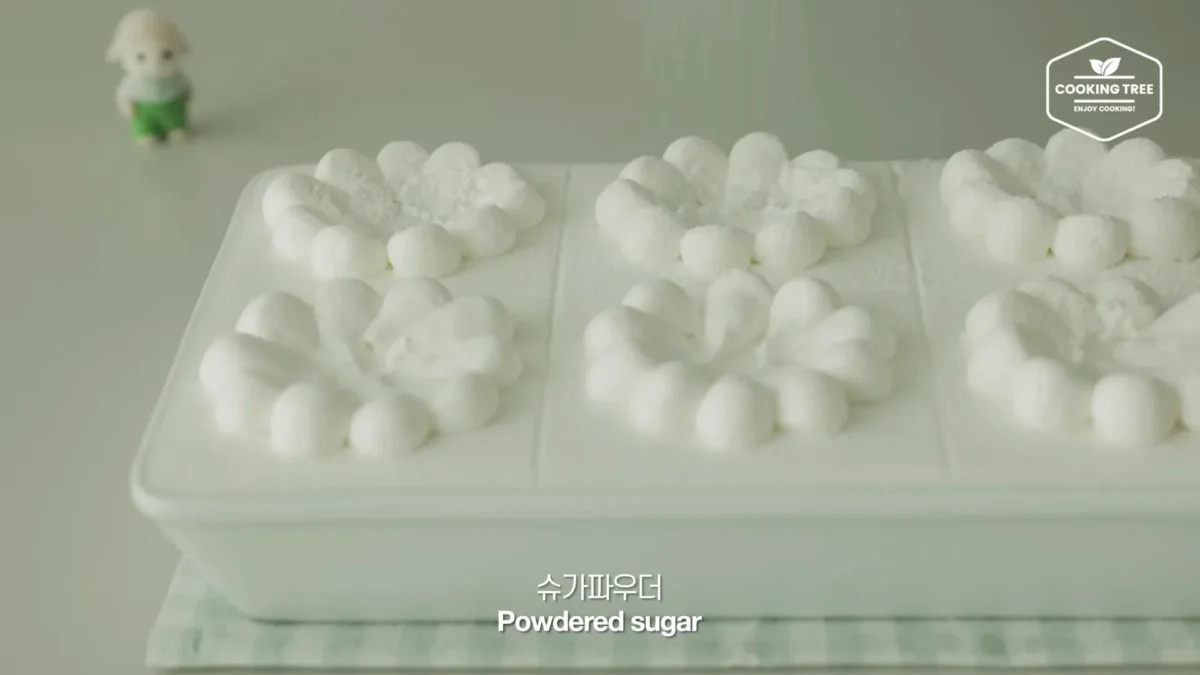 Shine Muscat Green Grape Cake Recipe