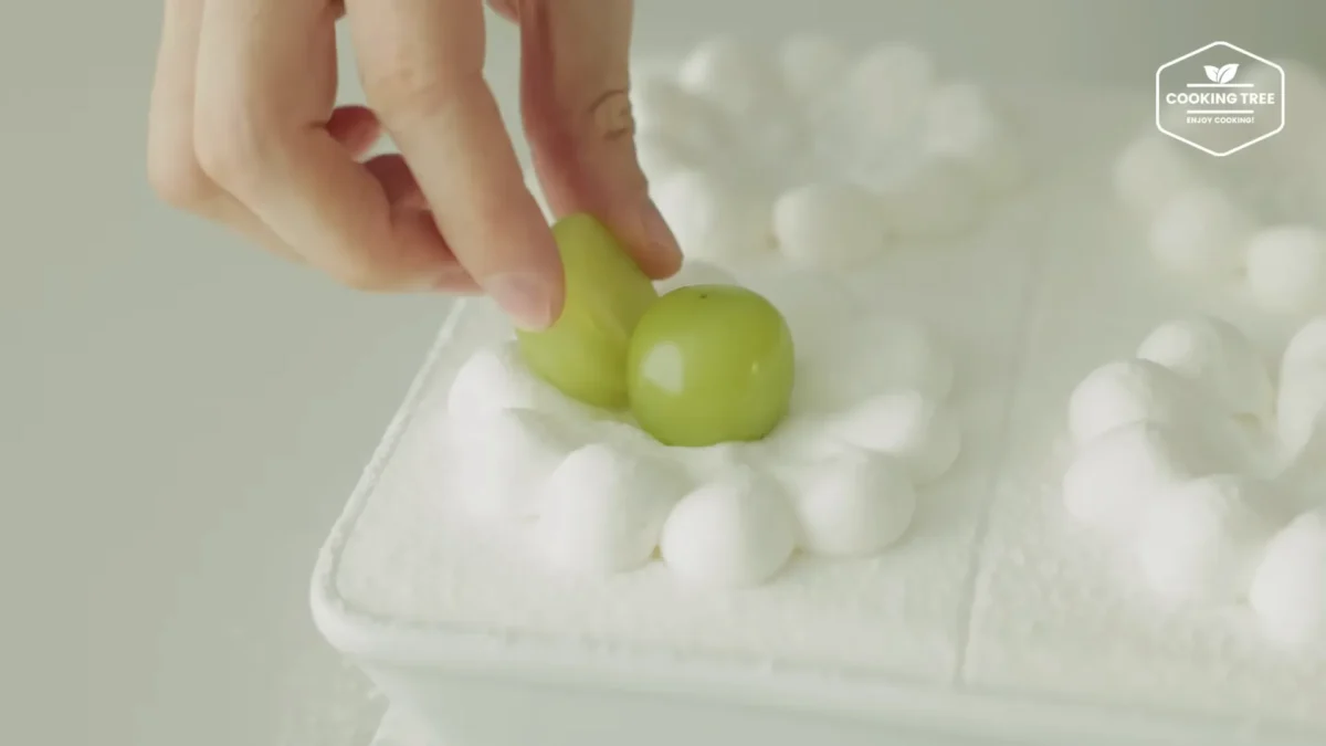 Shine Muscat Green Grape Cake Recipe