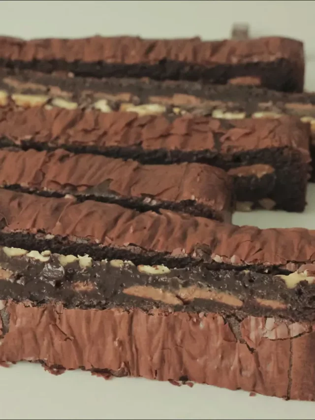 Stick Fudgy Brownies: Gooey Perfection in 5 Steps! 🍫✨