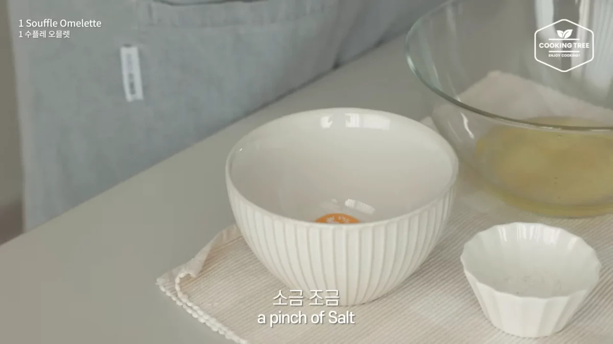 Ways to make Souffle Omelette with Eggs Easy Recipe