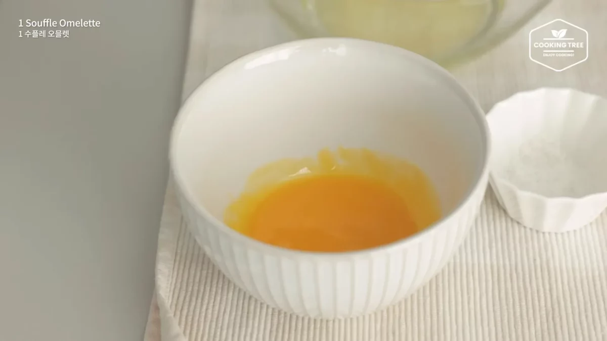 Ways to make Souffle Omelette with Eggs Easy Recipe