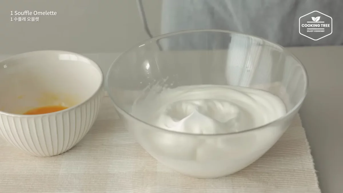 Ways to make Souffle Omelette with Eggs Easy Recipe