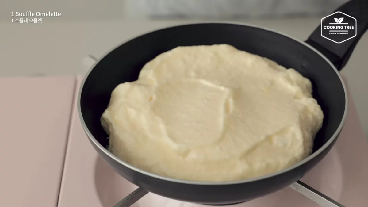 Ways to make Souffle Omelette with Eggs Easy Recipe