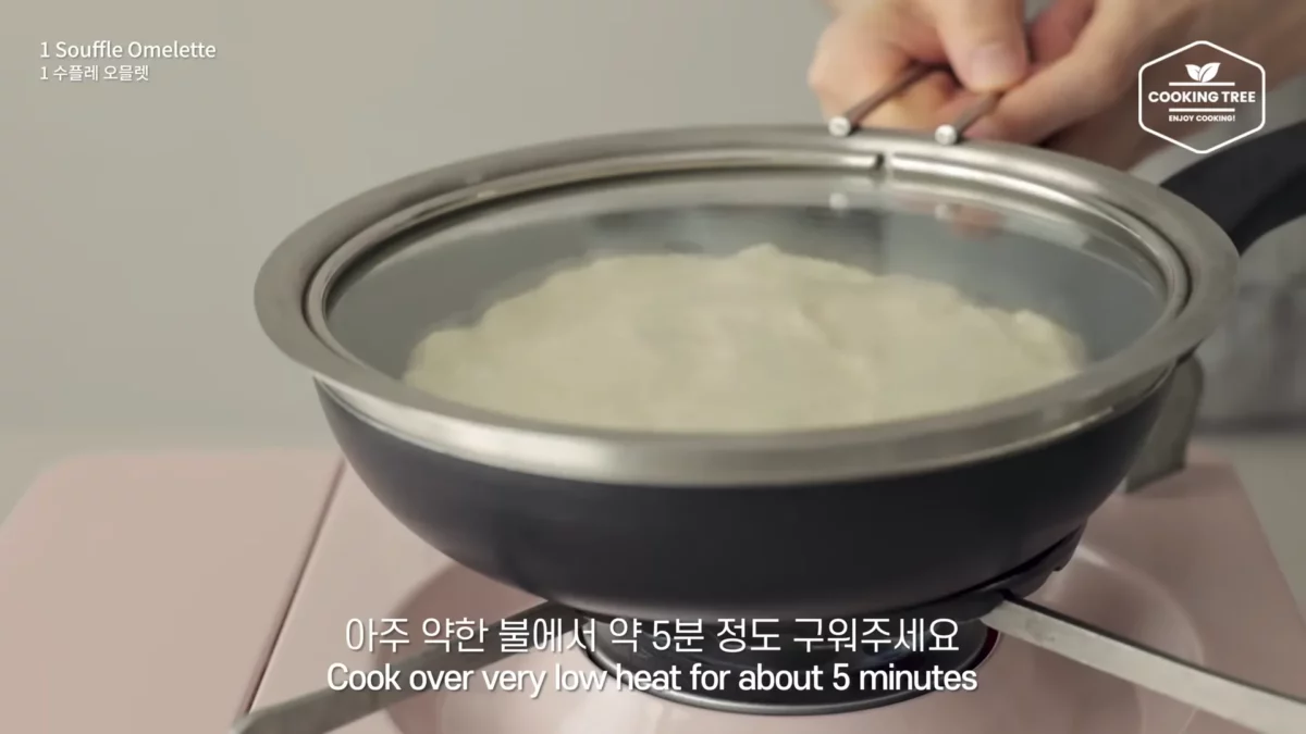 Ways to make Souffle Omelette with Eggs Easy Recipe