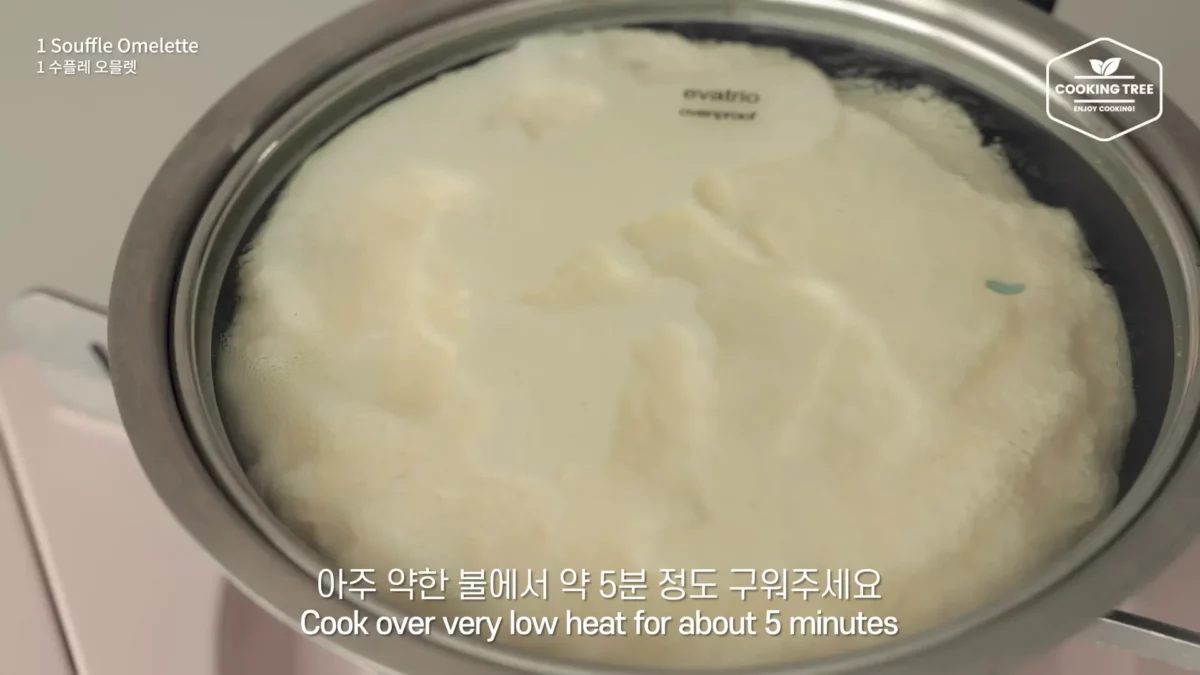 Ways to make Souffle Omelette with Eggs Easy Recipe