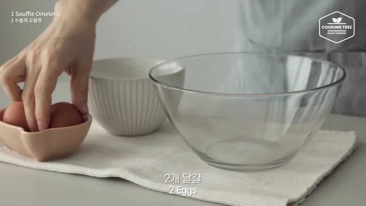 Ways to make Souffle Omelette with Eggs Easy Recipe